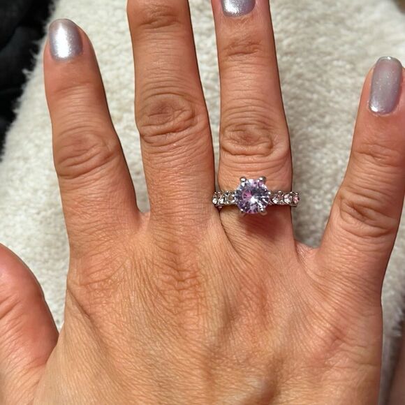 White Cubic Zirconia Silver Tone Ring Size 9.25 - Picture 4 of 5